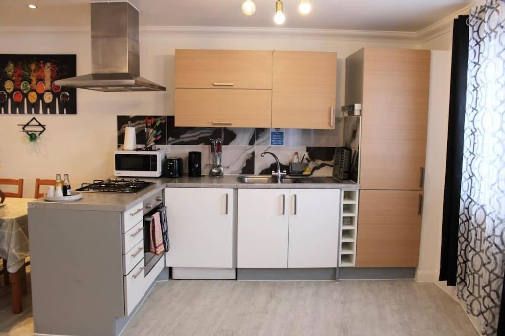 Bowery - 2 Bedroom *